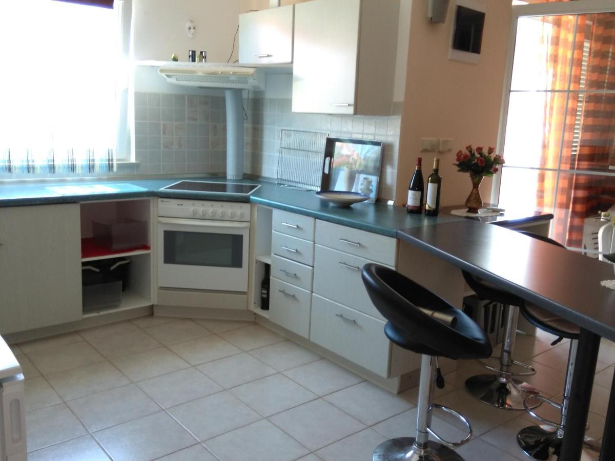 Apartmani Korade Vir Exterior photo