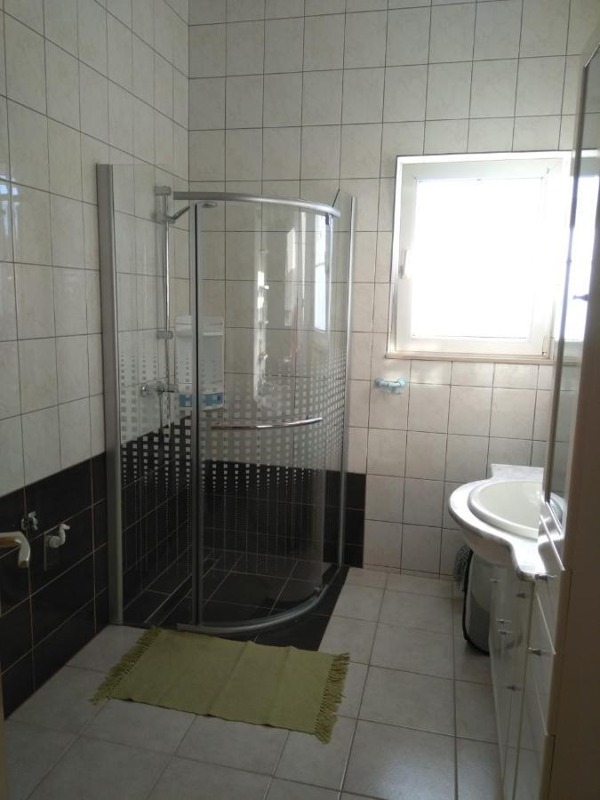 Apartmani Korade Vir Exterior photo